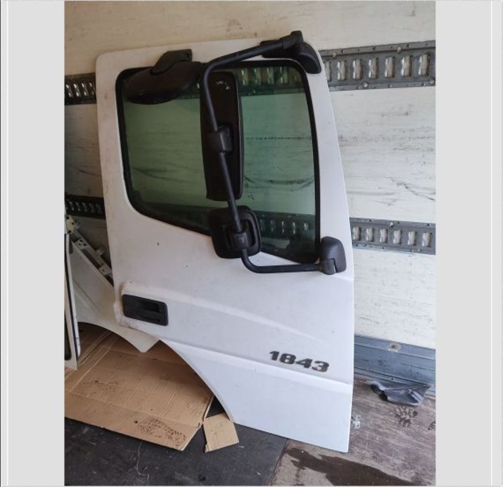 piece_MB A MB AXOR PORTE AVANT DROITE