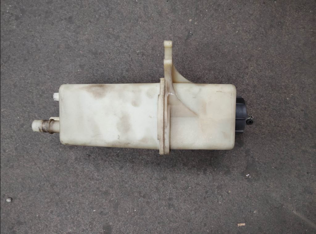 piece_FIAT DUCATO  BOCAL DE DIRECTION ASSISTEE 1363601080