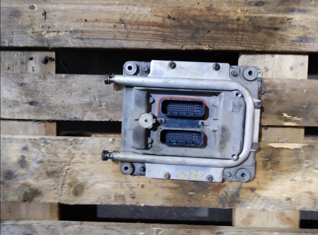 piece_RENAULT MIDLUM  BOITIER GESTION MOTEUR 7460100008