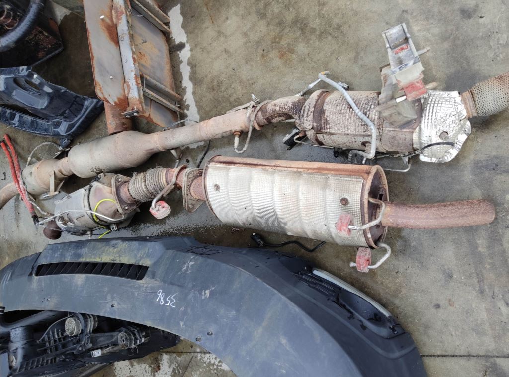 piece_IVECO 35C15  SILENCIEUX D'ECHAPPEMENT 5801550231