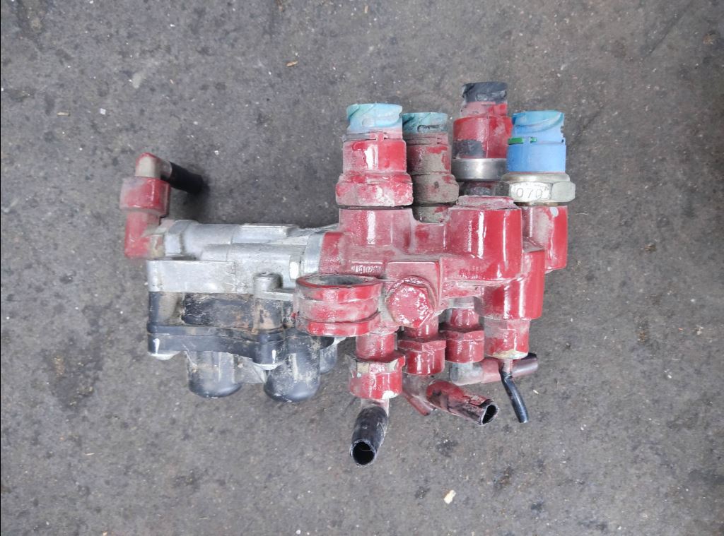 piece_RENAULT 385.19  VALVE 4 VOIES + VALVE DE PROTECTION 5010525450