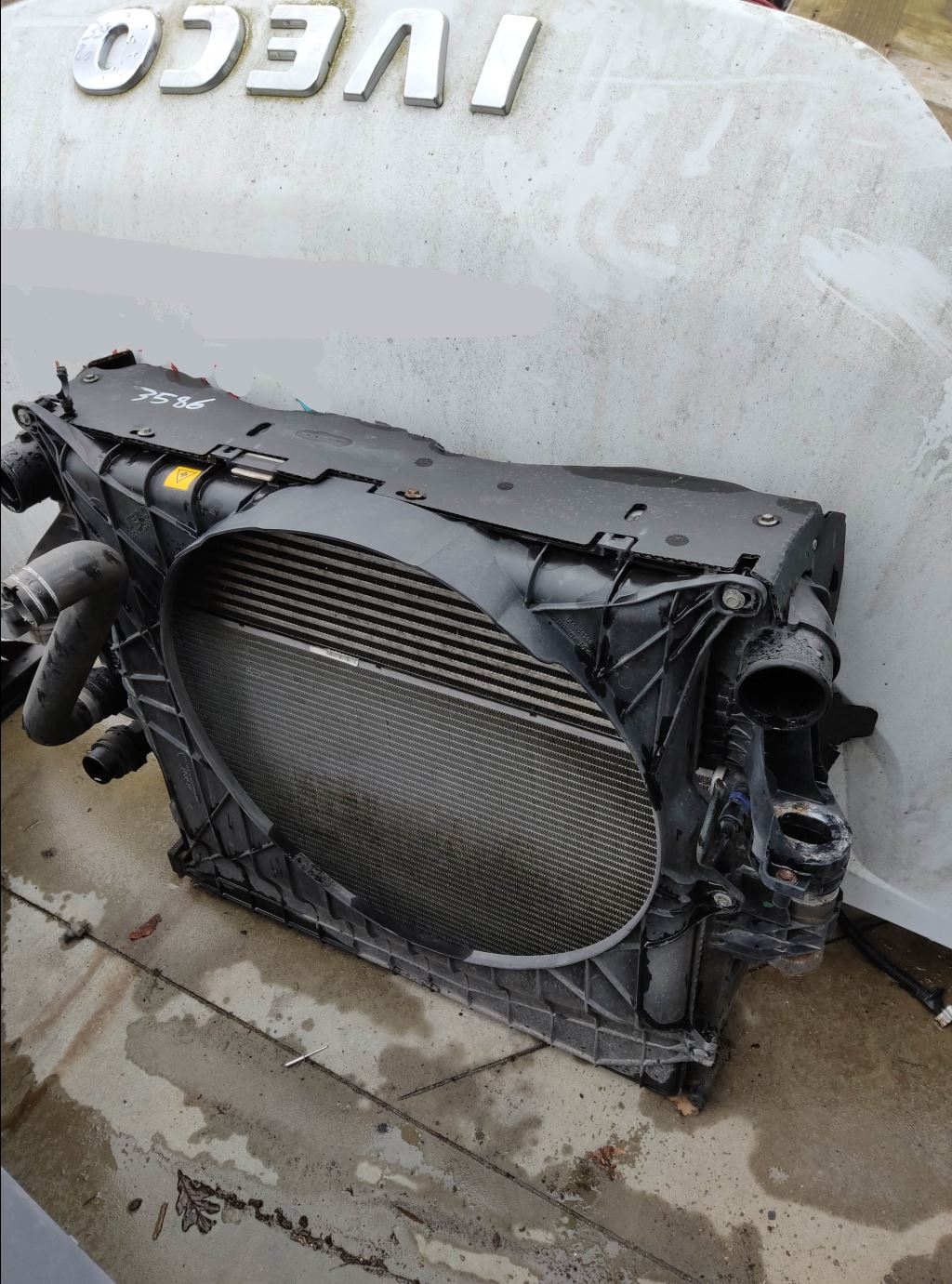 piece_IVECO 35C15  RADIATEUR AIR INTERCOOLER 5802036825