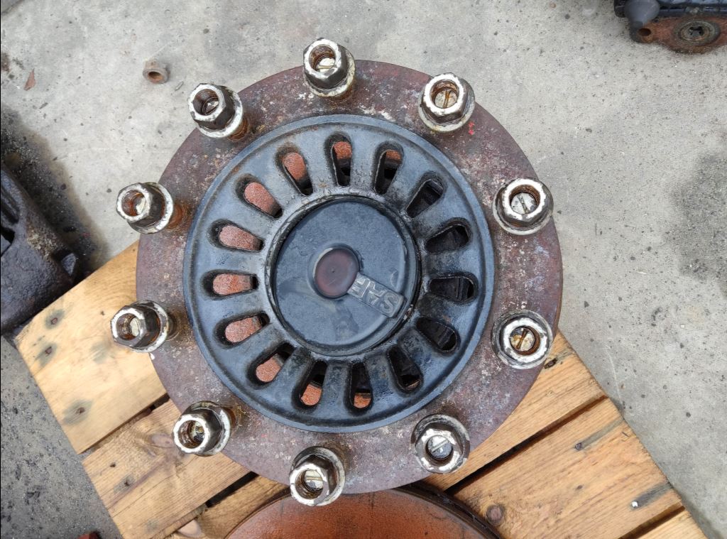 piece_ROBUSTE MOYEU ARRIERE DROIT 3307304552