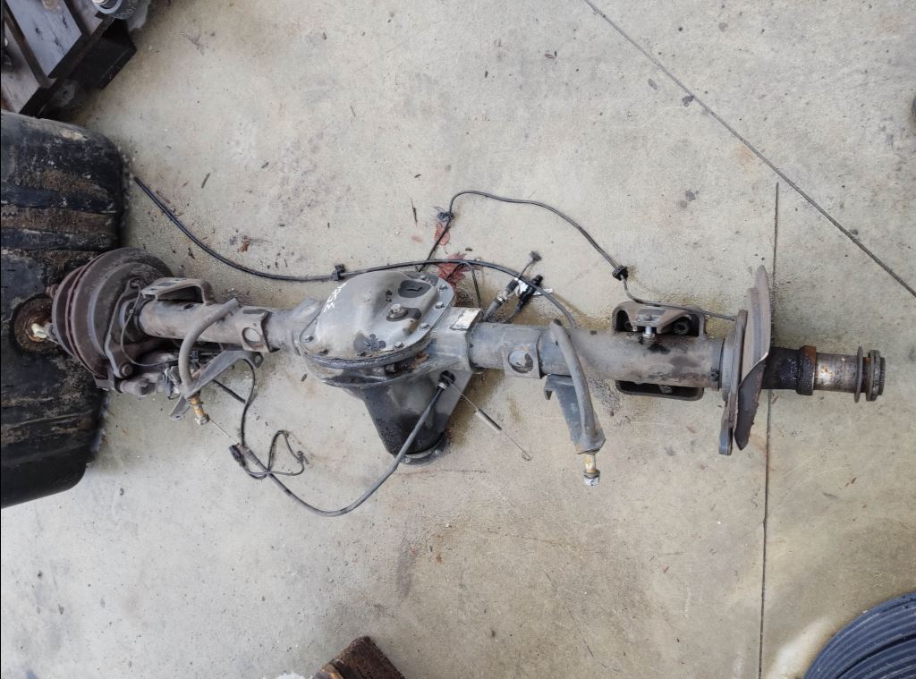 piece_IVECO 35C15  MOYEU ARRIERE 7180049