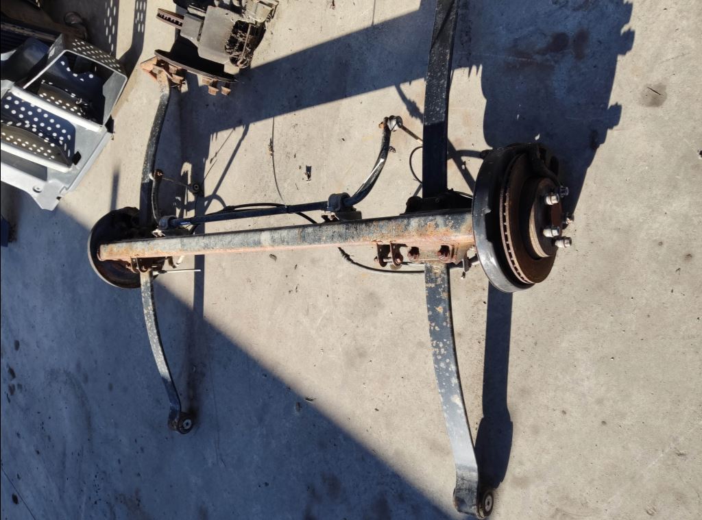 piece_VOLKSWAGEN CRAFTER  ESSIEU ARRIERE 2N0501101C