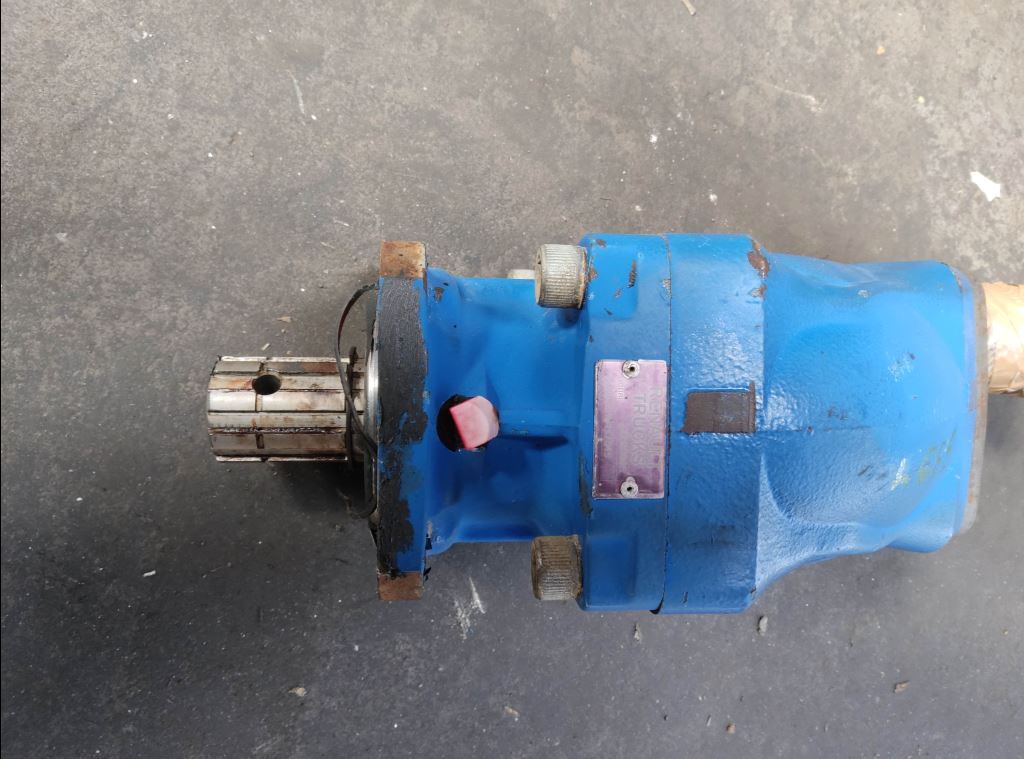 piece_RENAULT PREMIUM  POMPE HYDRAULIQUE 5810117545