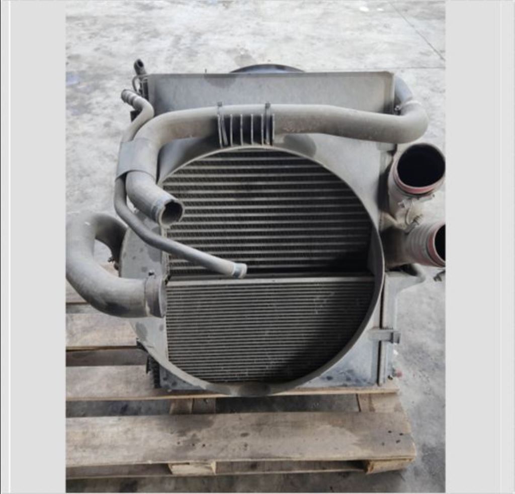 piece_MERCEDES 1323 RADIATEUR EAU A9735000803