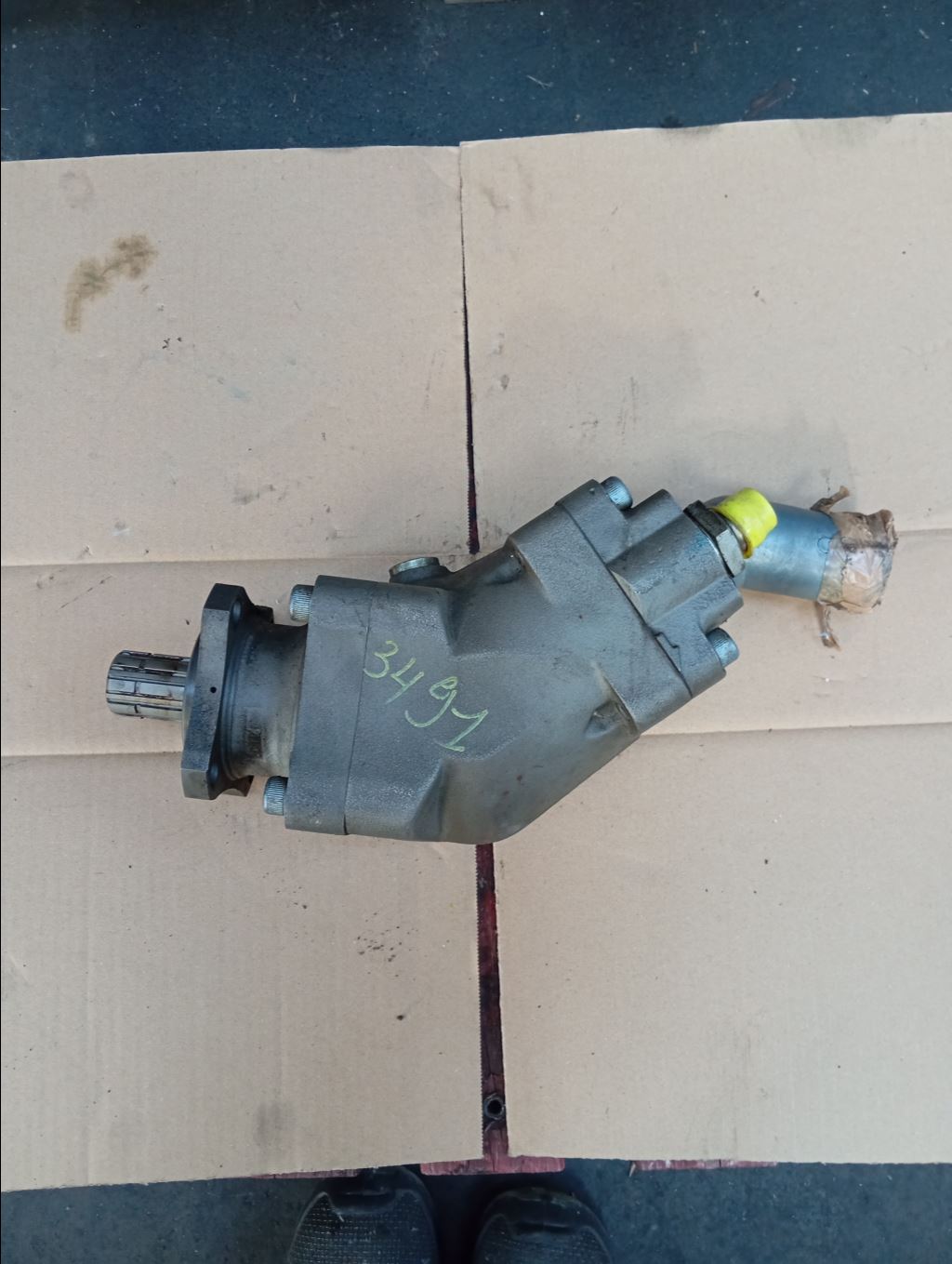 piece_SCANIA 124 G 360 POMPE HYDRAULIQUE SCP 108 DL4L35S0S000 SUNFAB