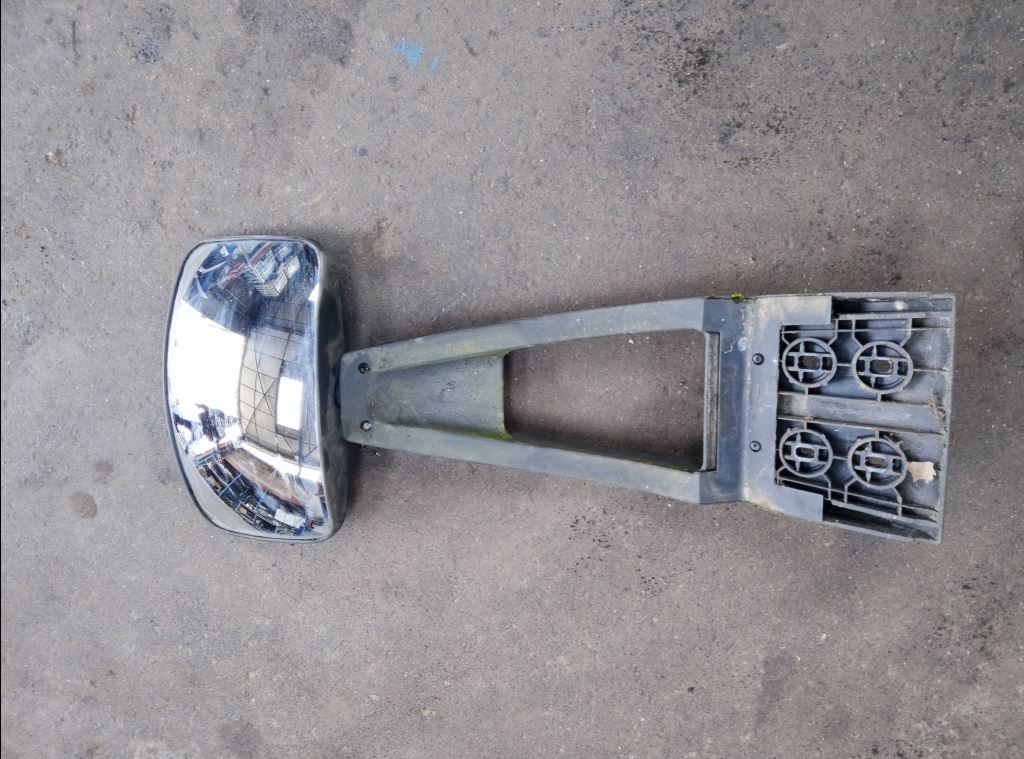 piece_RENAULT MIDLUM  ANTEVISEUR 7482226025