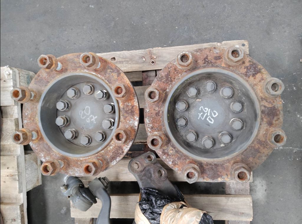 piece_VOLVO VOLVO H MOYEU AVANT GAUCHE 20701513