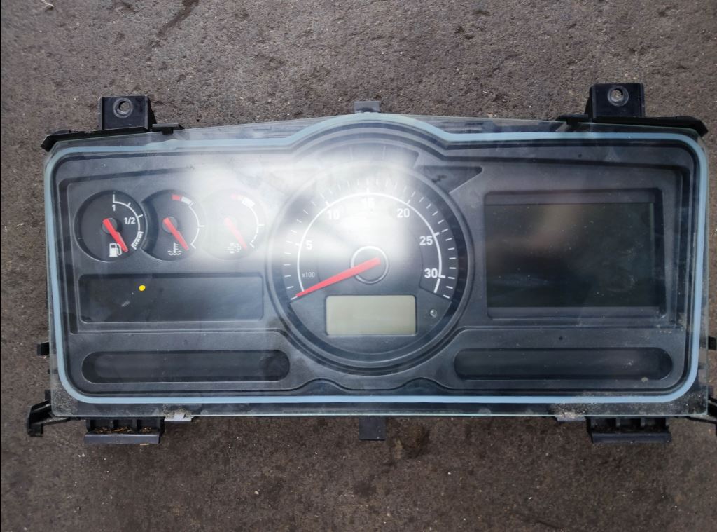 piece_RENAULT D  AFFICHEUR 7421929649