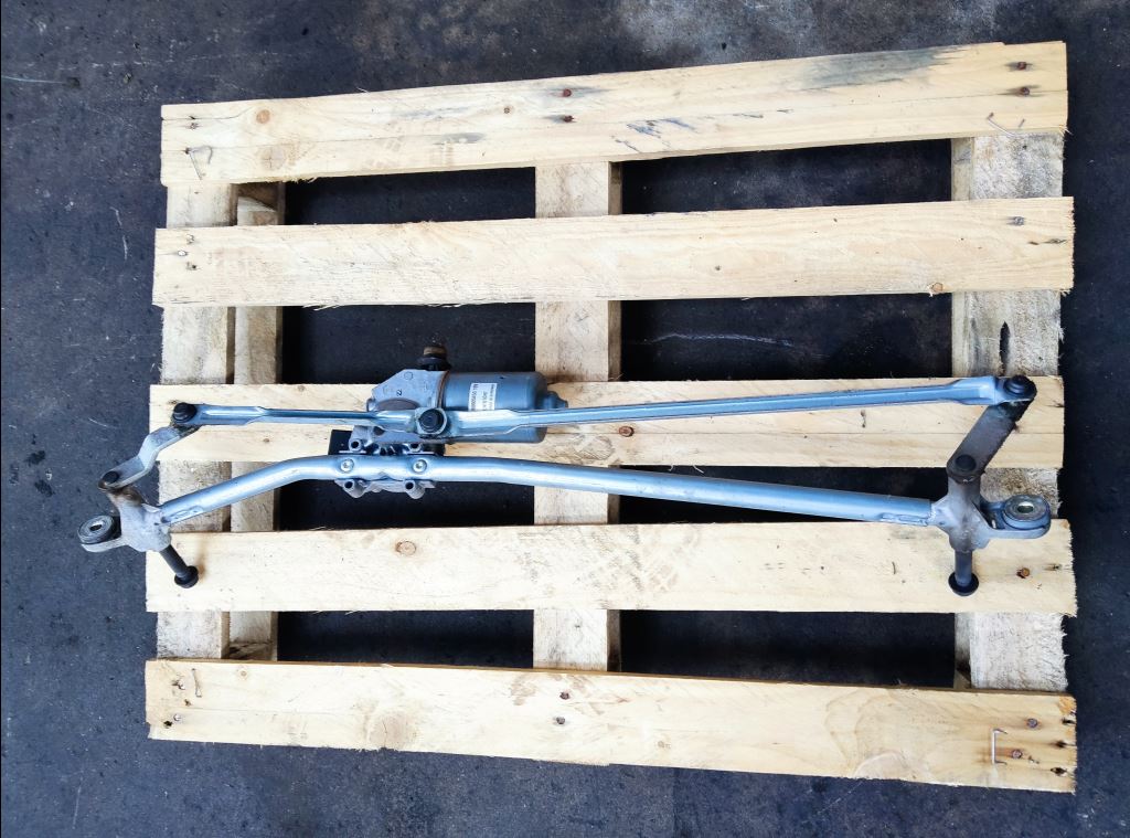 piece_RENAULT MASTER TIMONERIE ESSUIE GLACE 8200734788