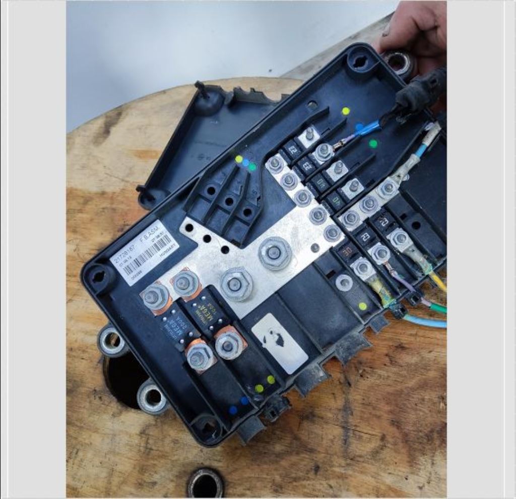 piece_VOLVO VOLVO H BOITIER FUSIBLE