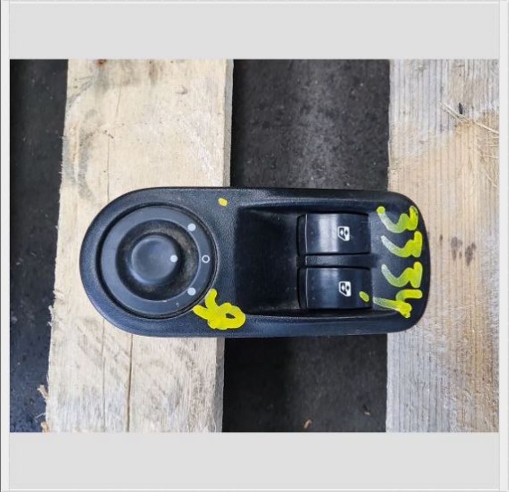 piece_RENAULT MASTER INTERRUPTEUR LEVE VITRE AVG 8200206602