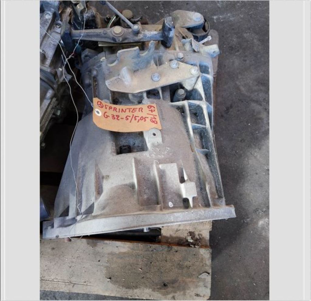 piece_MERCEDES SPRINTER 411 BOITE DE VITESSE MANUELLE 711620 G32-5