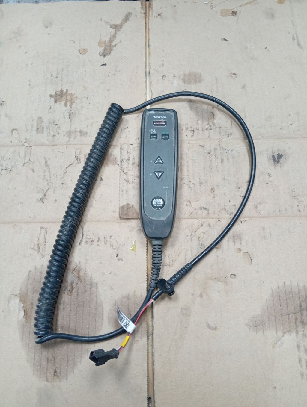 piece_VOLVO FH TELECOMMANDE DE SUSPENSION 22234339 P06