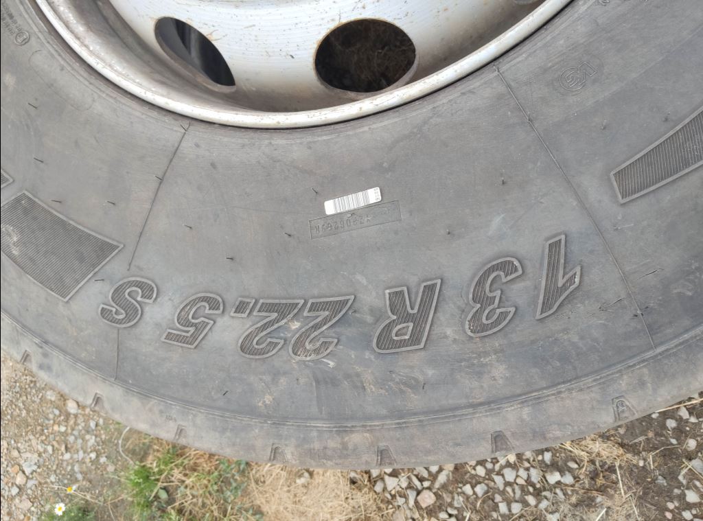 piece_MAN TGA 35.480 ROUE AVANT 13R22.5S