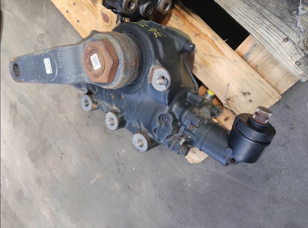 piece_RENAULT 385.19T  BOITIER DE DIRECTION 5010251246