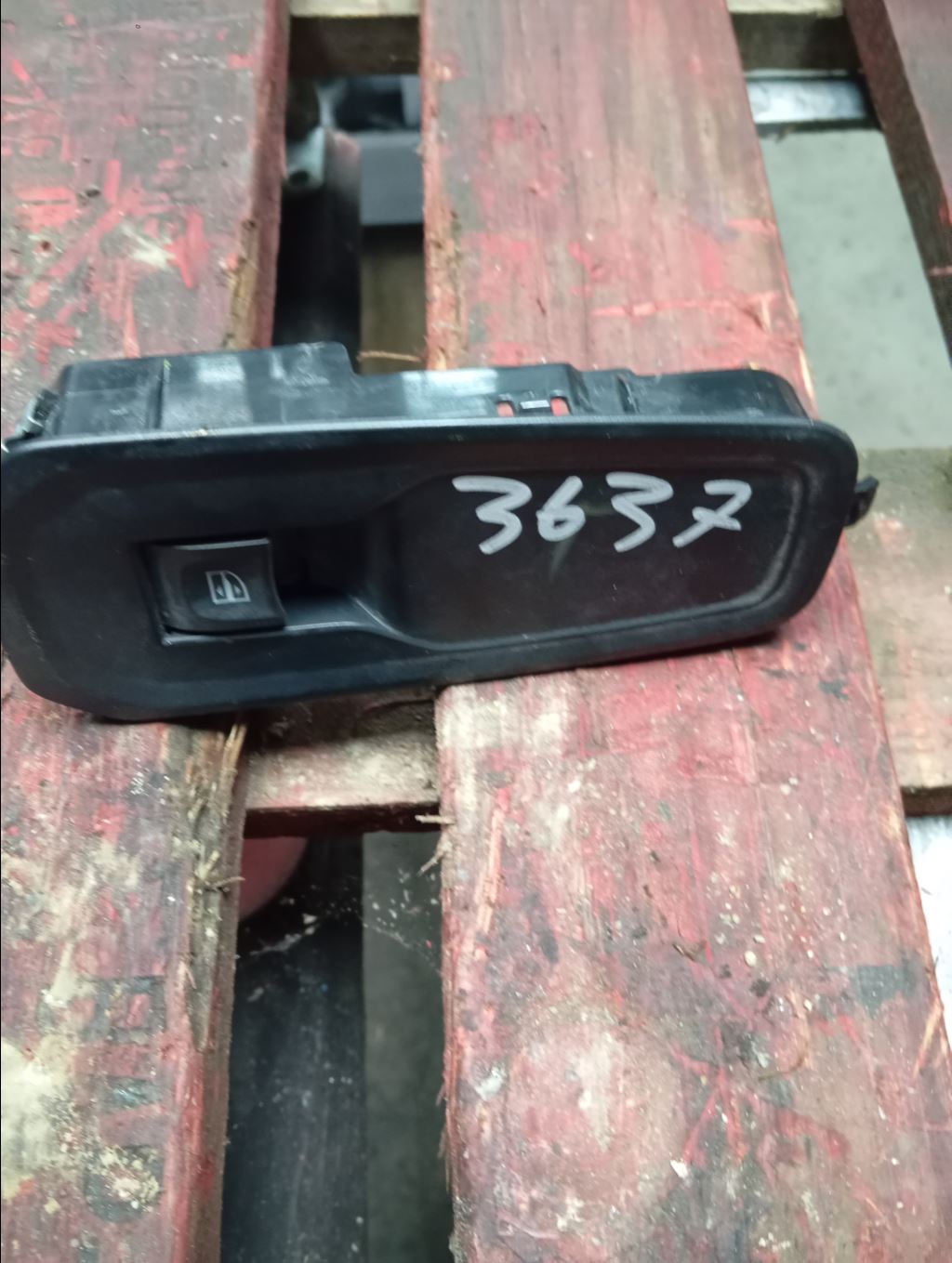 piece_NISSAN PRIMASTAR II 2021 FO INTERRUPTEUR LEVE VITRE AVD 25430-00Q0F