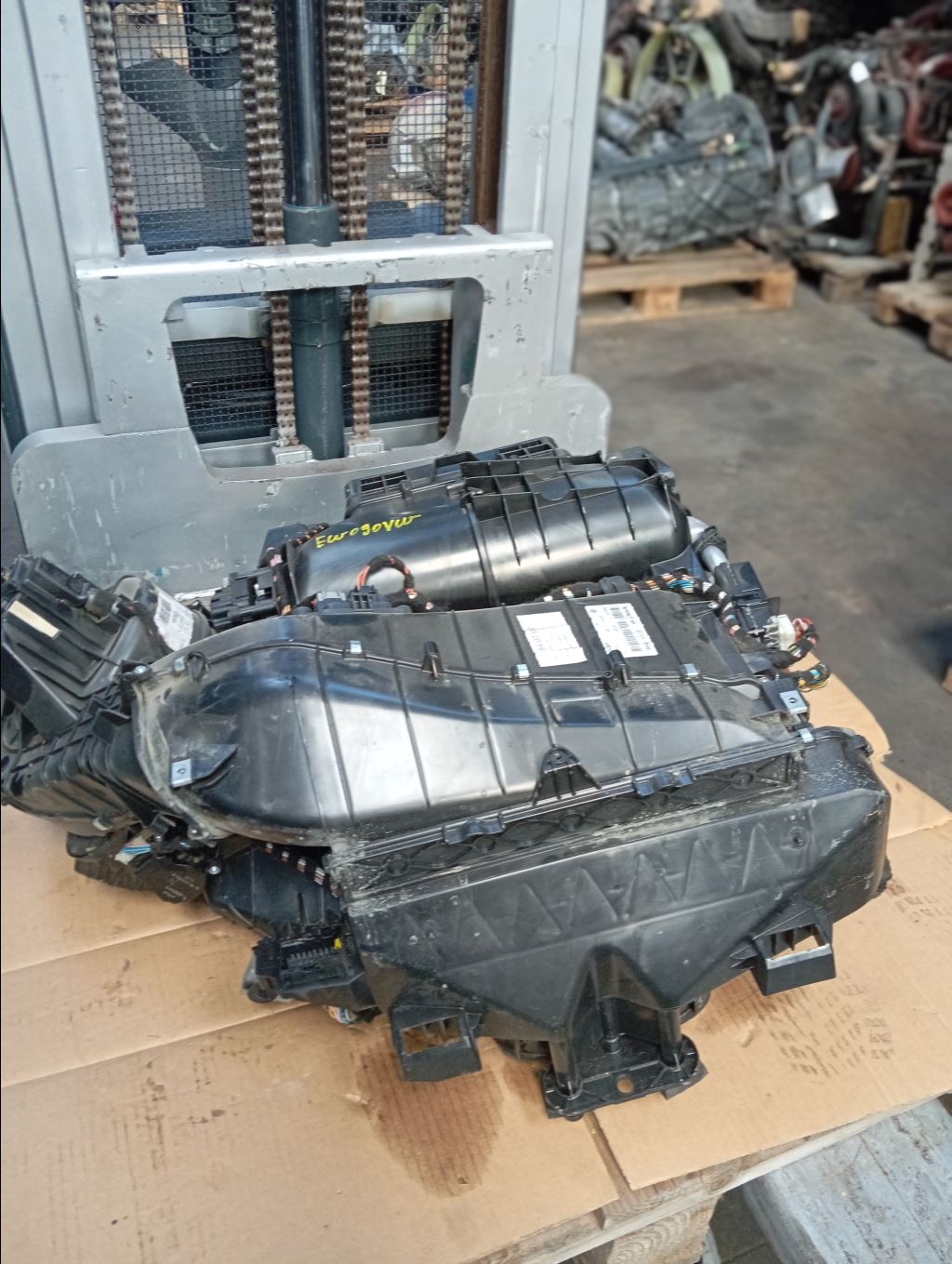 piece_VOLVO FH BLOC CHAUFFAGE 84437187