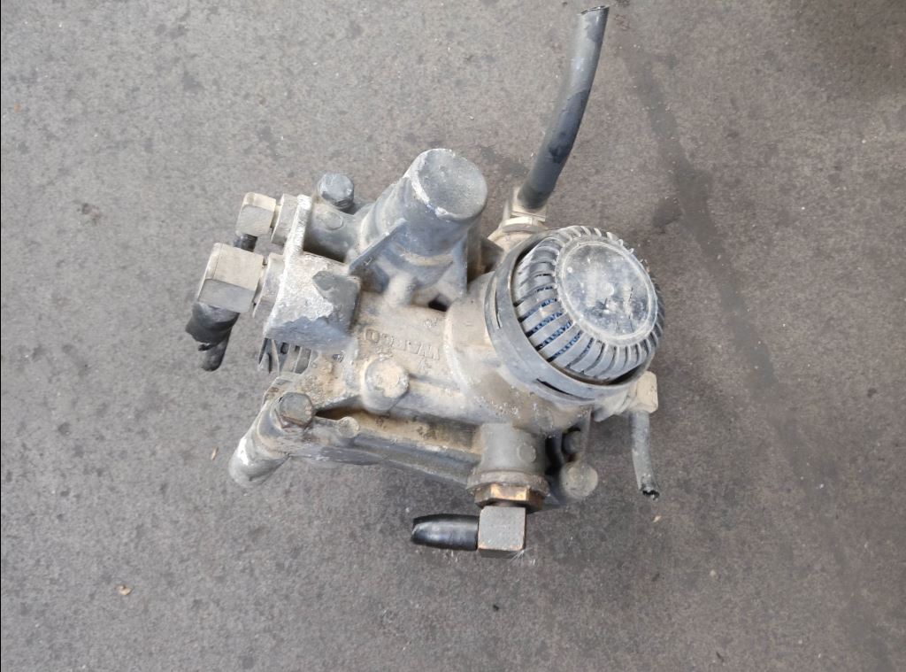 piece_DAF CF85  VALVE RELAIS 4802020050