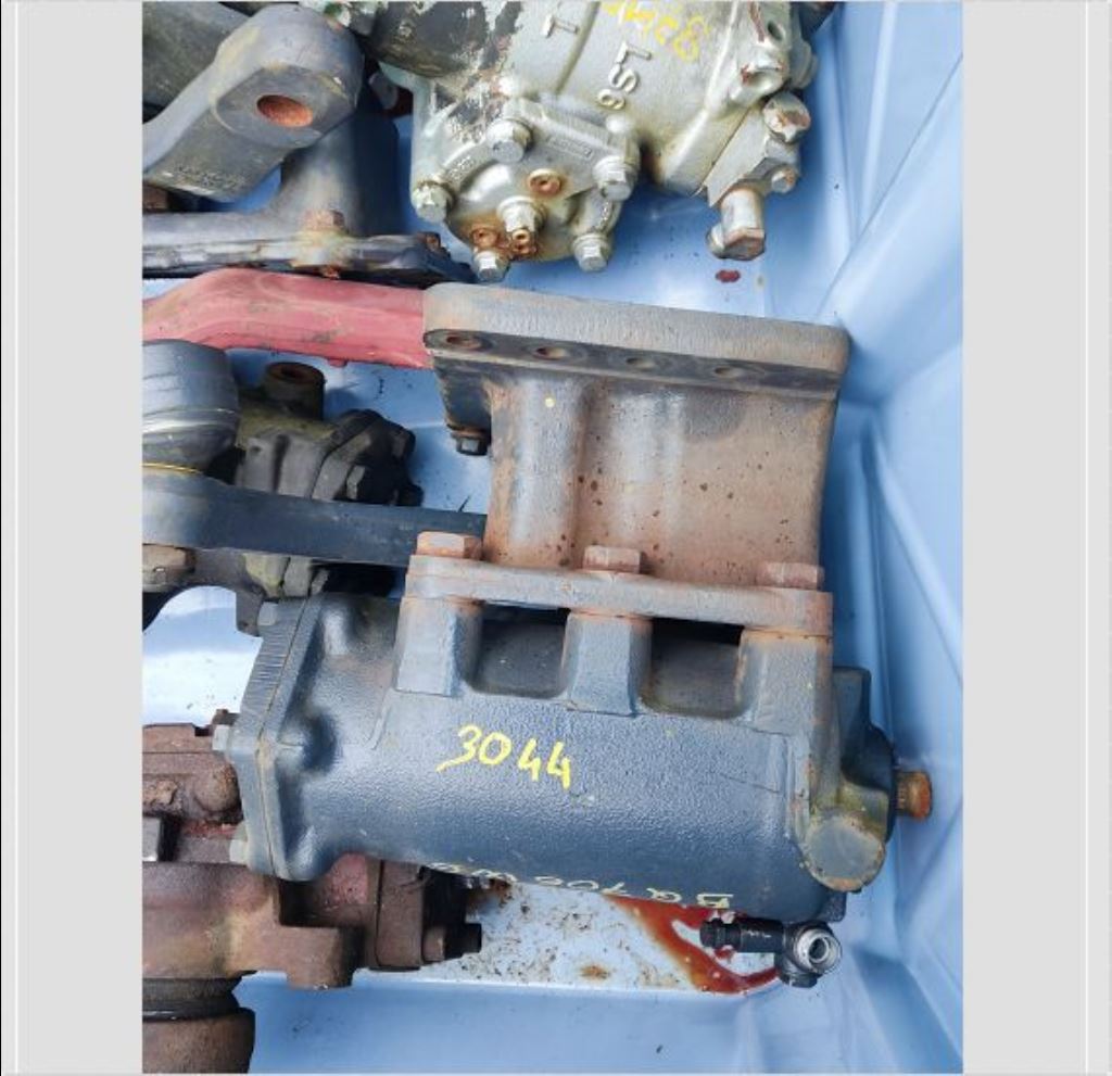 piece_IVECO 440S42  BOITIER DE DIRECTION