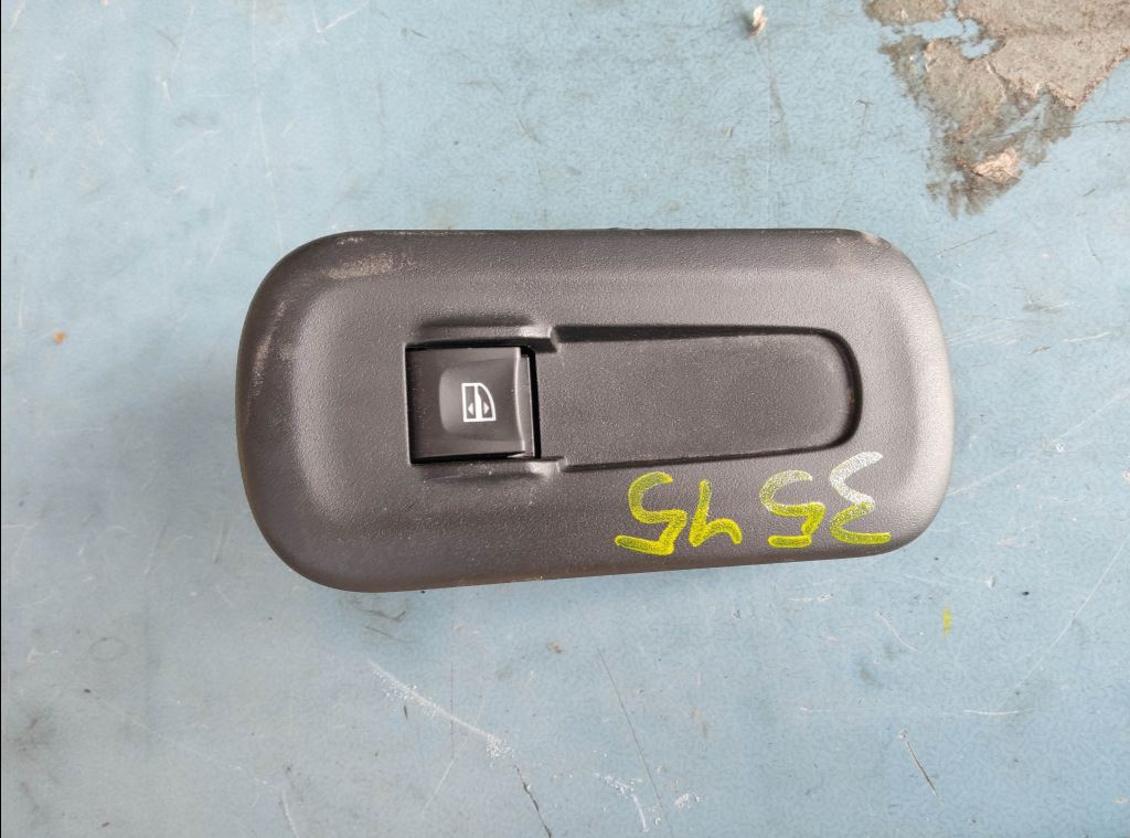 piece_RENAULT MASTER  INTERRUPTEUR LEVE VITRE AVD 254218614R