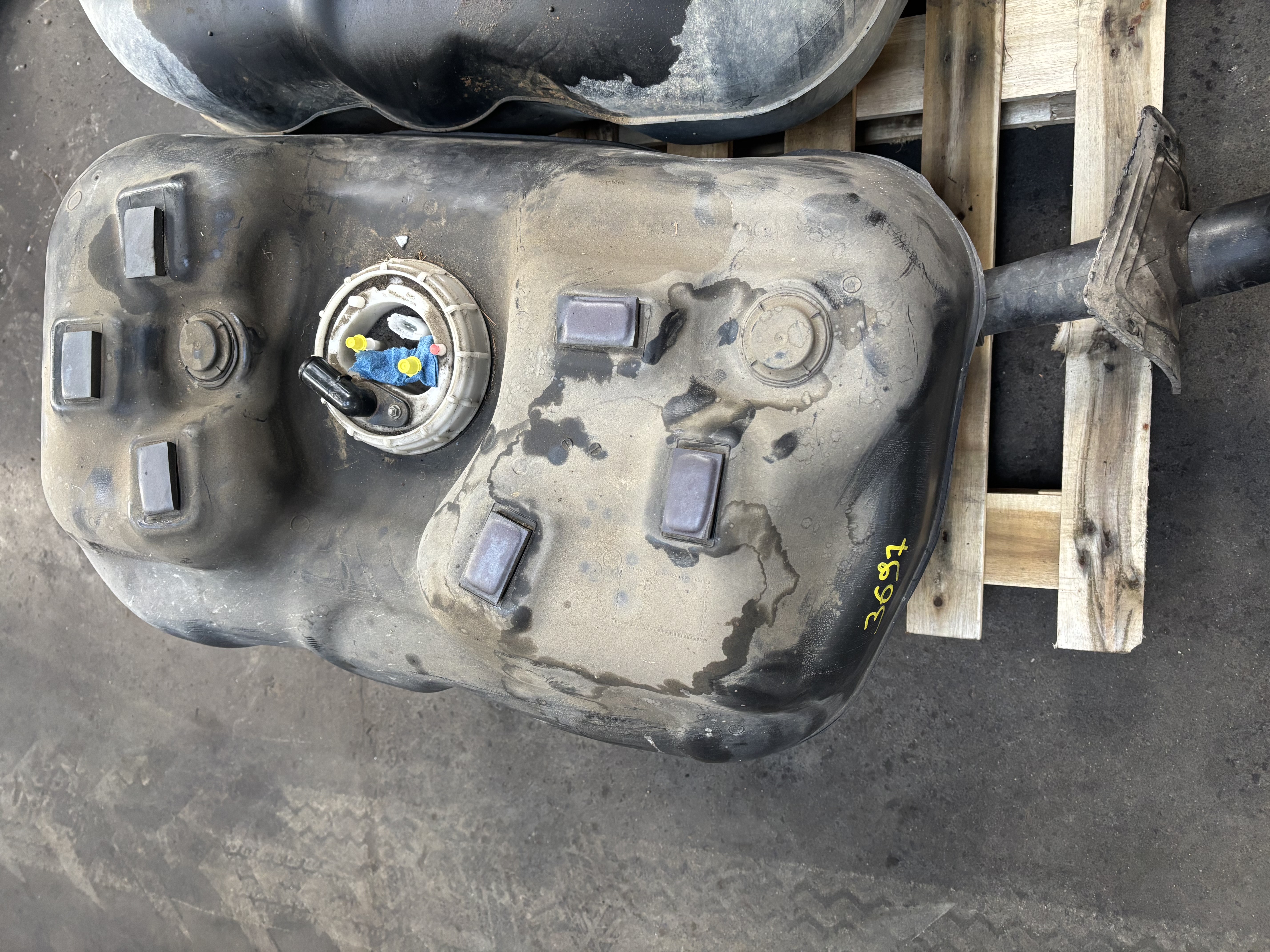 piece_CITROEN JUMPER RESERVOIR CARBURANT 1614322680