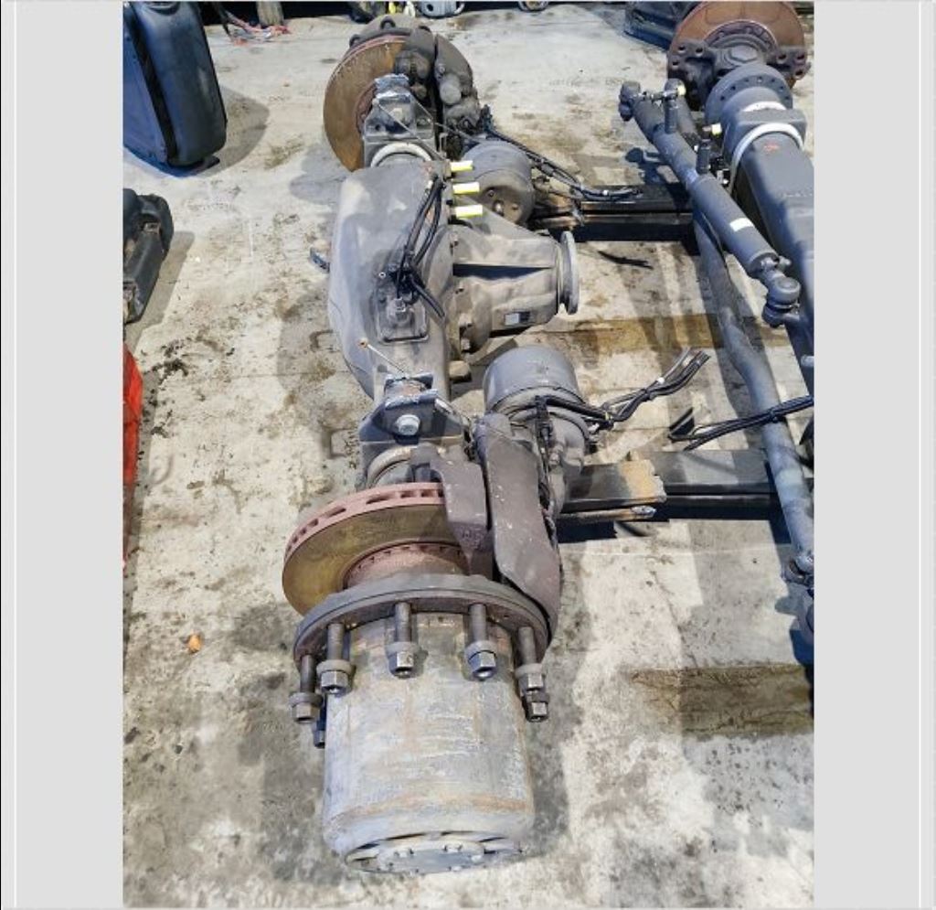 piece_RENAULT PREMIUM  ARBRE DE ROUE ARRIERE DROIT 7421940427