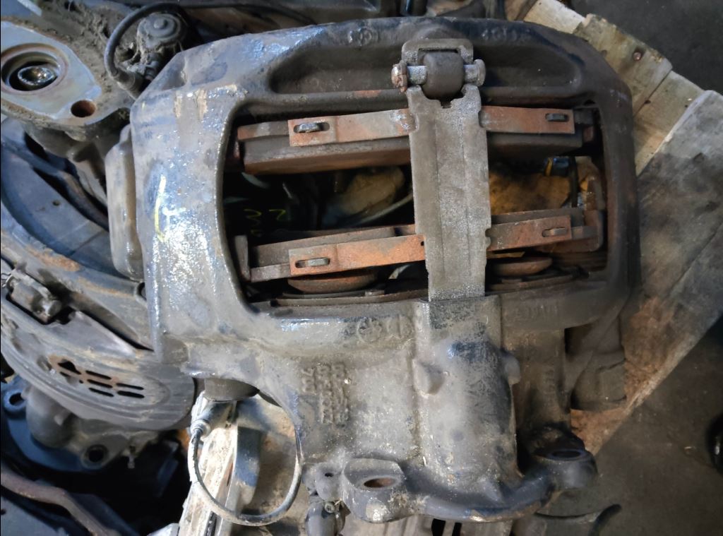 piece_MAN TGX 18.500 ETRIER DE FREIN ARRIERE GAUCHE 81508046722