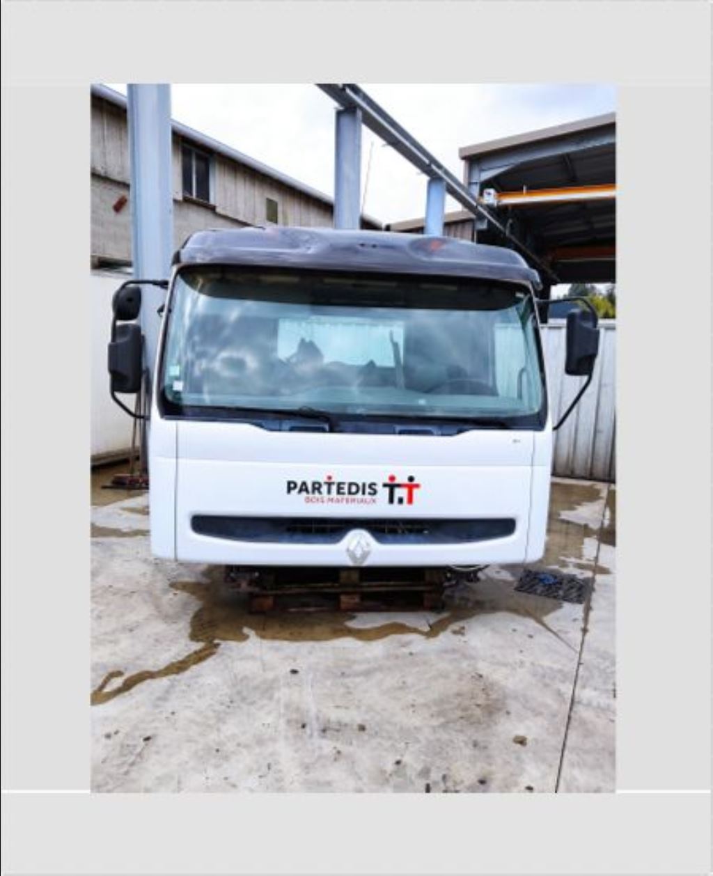 piece_RENAULT KERAX380  LEVE VITRE DROIT 7484561621