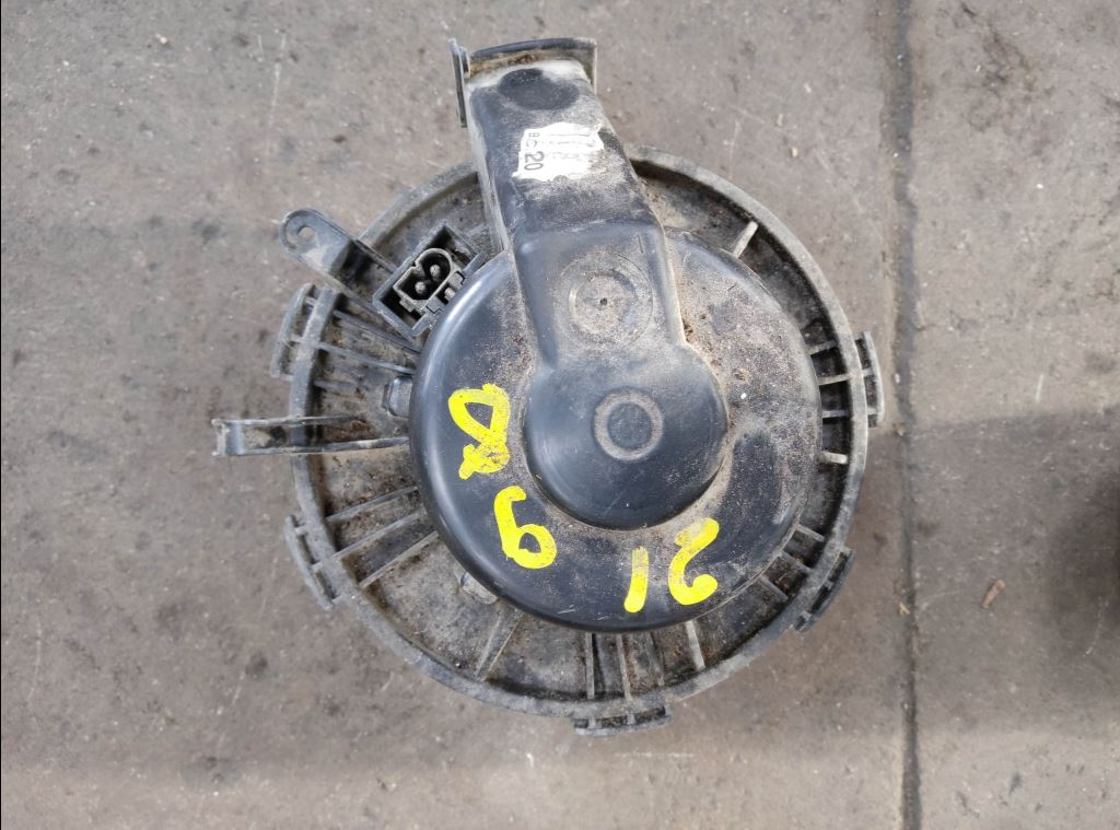 piece_MERCEDES MB SPRI VENTILATEUR CHAUFFAGE A0008356007