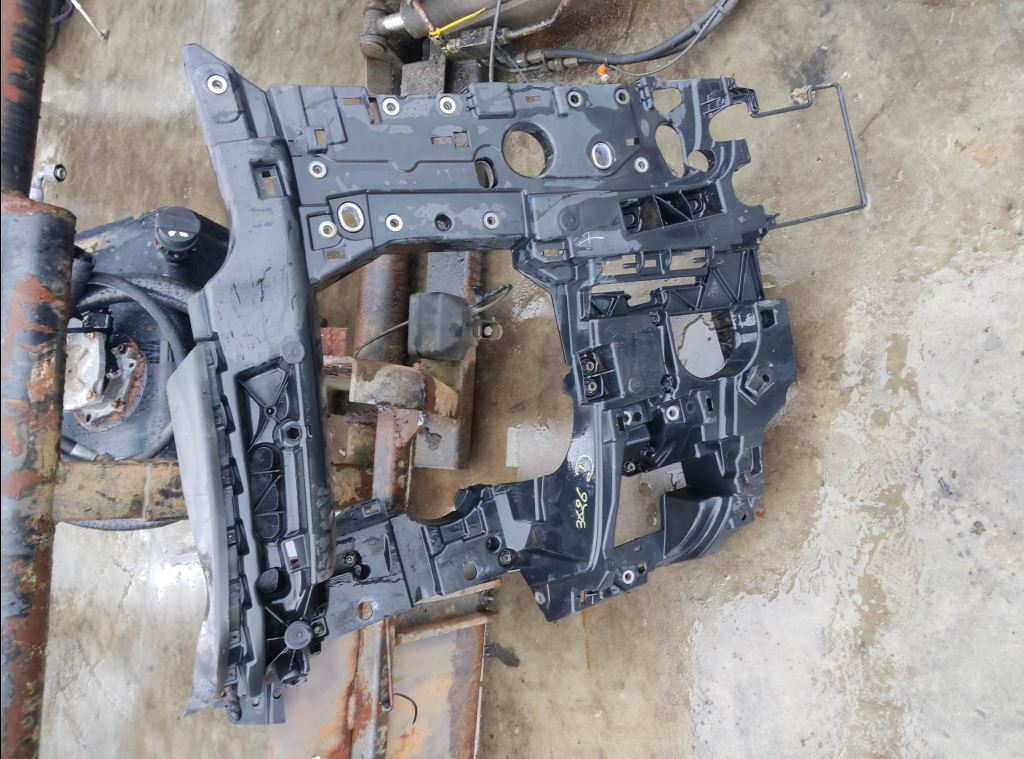 piece_RENAULT T SUPPORT DE PHARE DROIT 7482291434