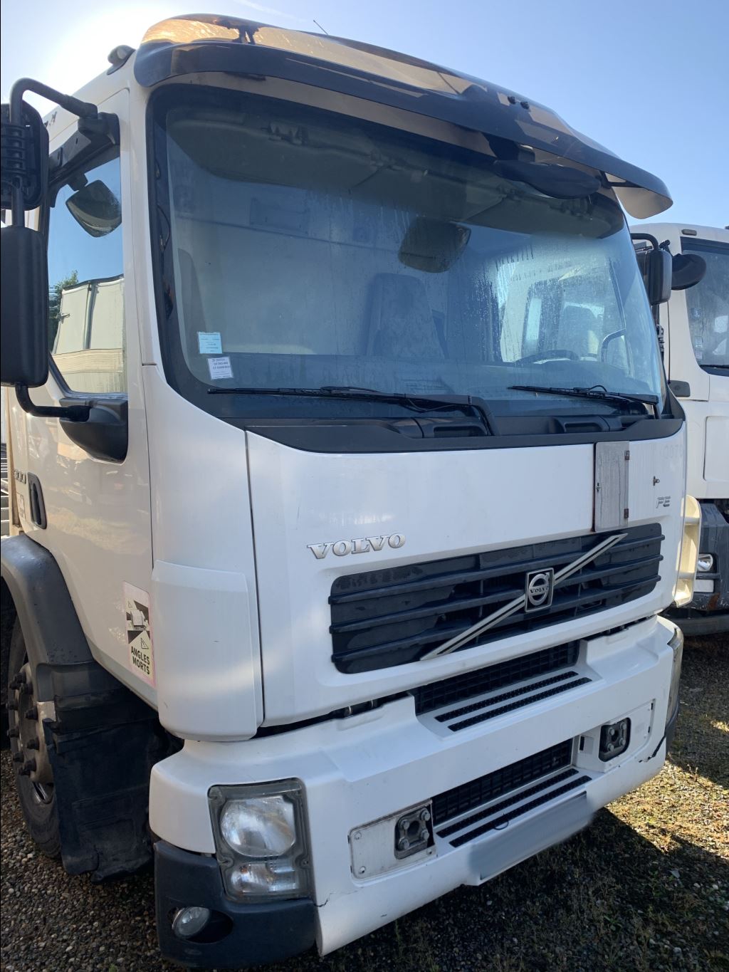 piece_VOLVO FE  CORPS DE PONT ARRIERE 20702701