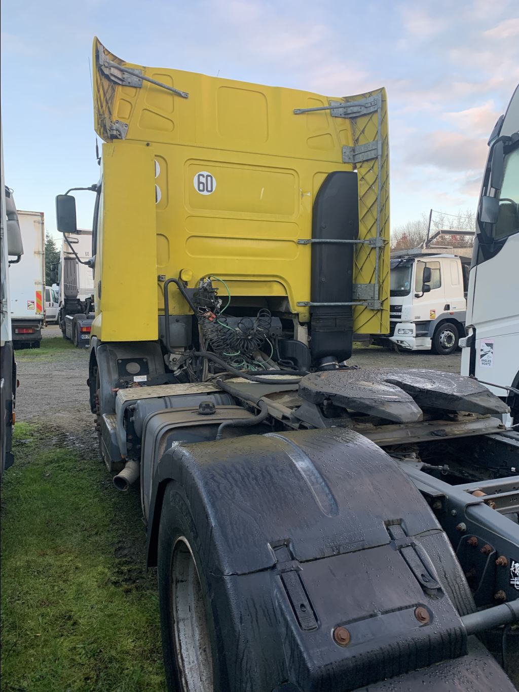 piece_RENAULT 385.19T  RESERVOIR CARBURANT 5010621507