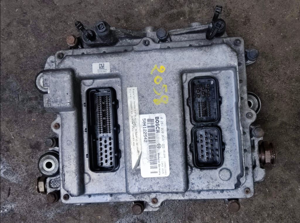 piece_IVECO 120E22 BOITIER GESTION MOTEUR 504122542
