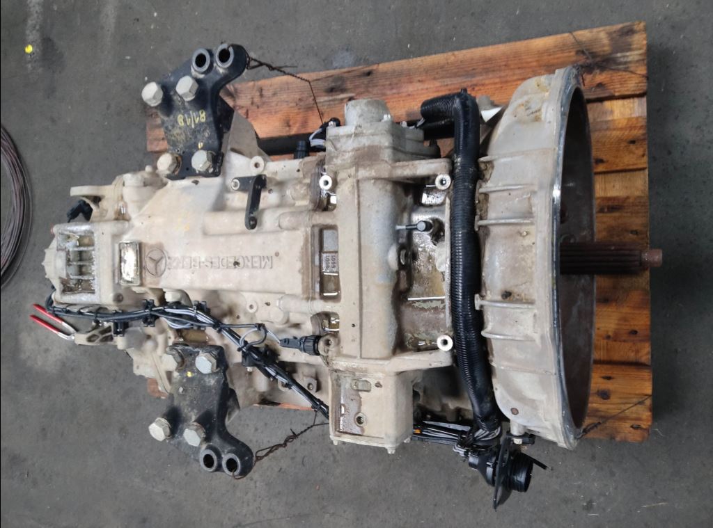 piece_MERCEDES AXOR BOITE DE VITESSE MANUELLE 715561 G 221-9