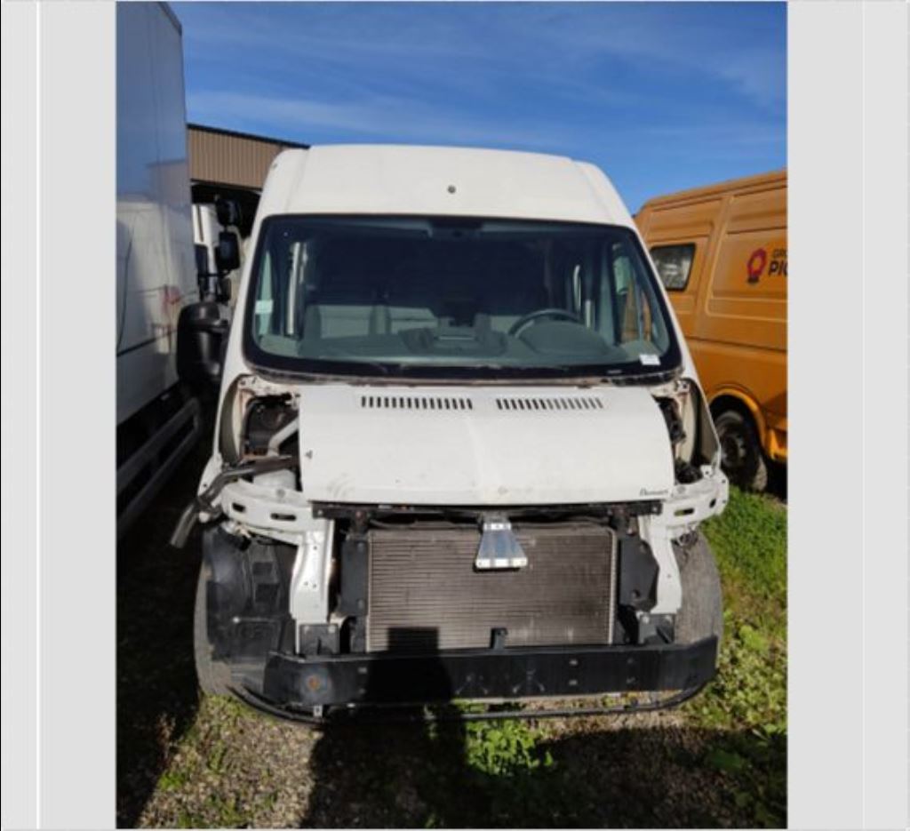 piece_PEUGEOT BOXER  BARRE ANTI ENCASTREMENT AVANT 7414RP