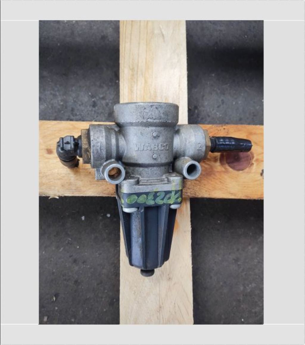 piece_MAN 28.393 VALVE LIMITATION DE PRESSION 81521016269