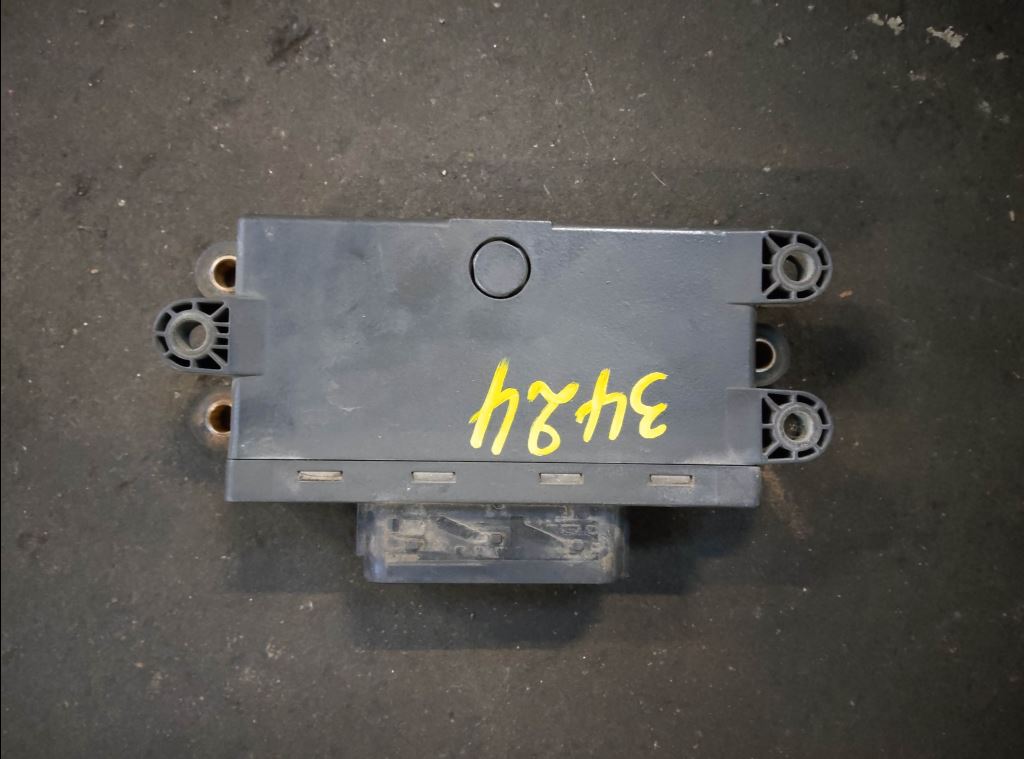 piece_MERCEDES ACTROS  BOITIER ADBLUE A0025409045