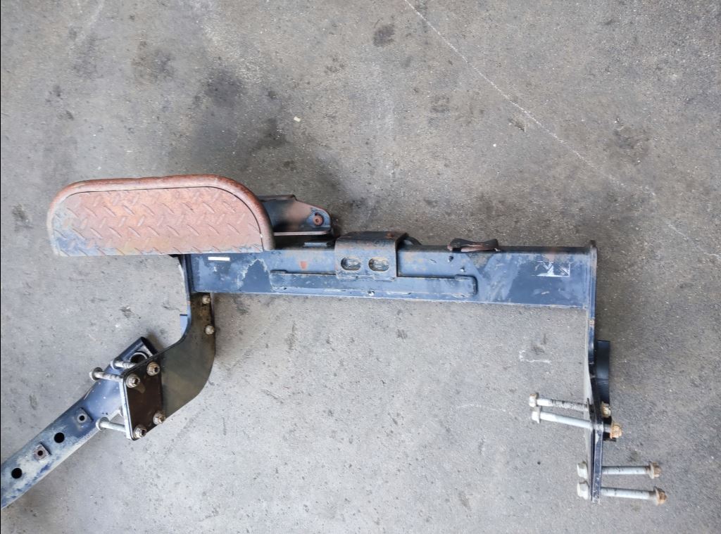 piece_MERCEDES MB SPRI ATTELAGE