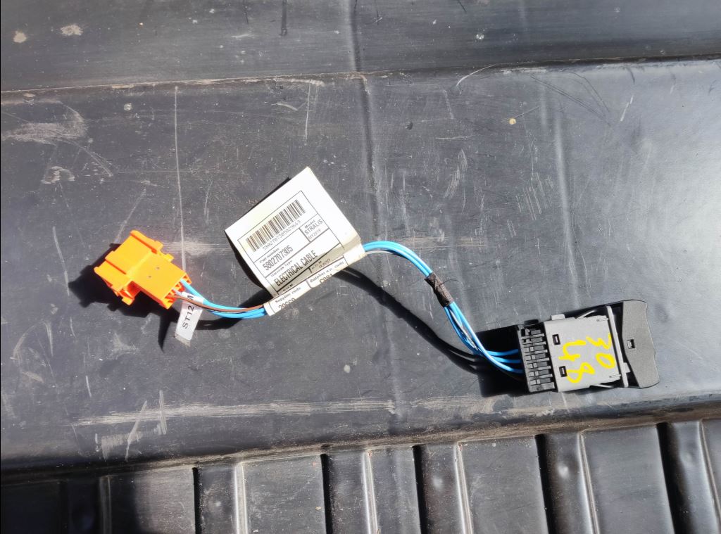 piece_IVECO AS WAY 490 INTERRUPTEUR KLAXON 5802577208