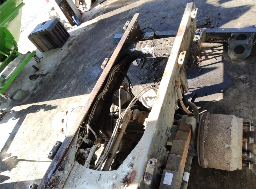 piece_MAN 26.322  ASPIRATRICE MOYEU ARRIERE GAUCHE 81.35701-0141