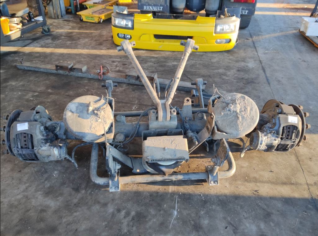 piece_IVECO 260S36 MOYEU ARRIERE DROIT 7186804