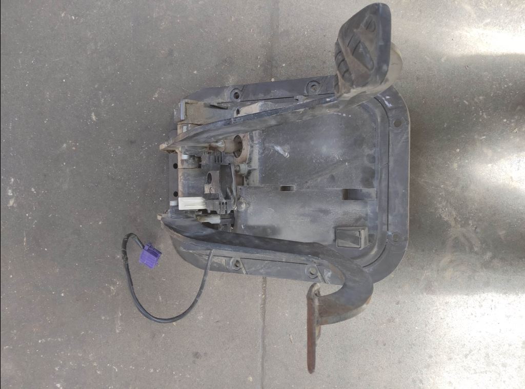 piece_RENAULT PRE PEDALIER 5010640219