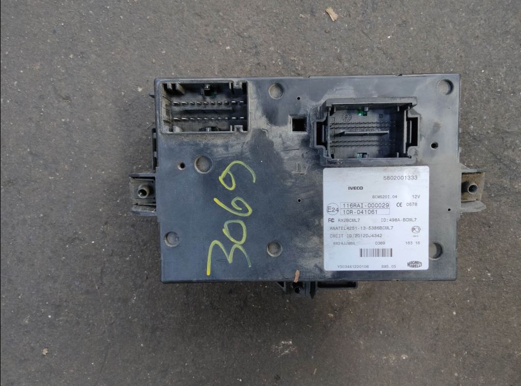 piece_IVECO 35S11 BOITIER BCM 5802001333