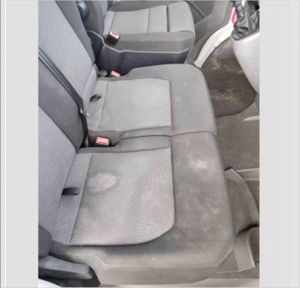 piece_VOLKSWAGEN CRAFTER  BANQUETTE AVANT DROITE 7C1881406E