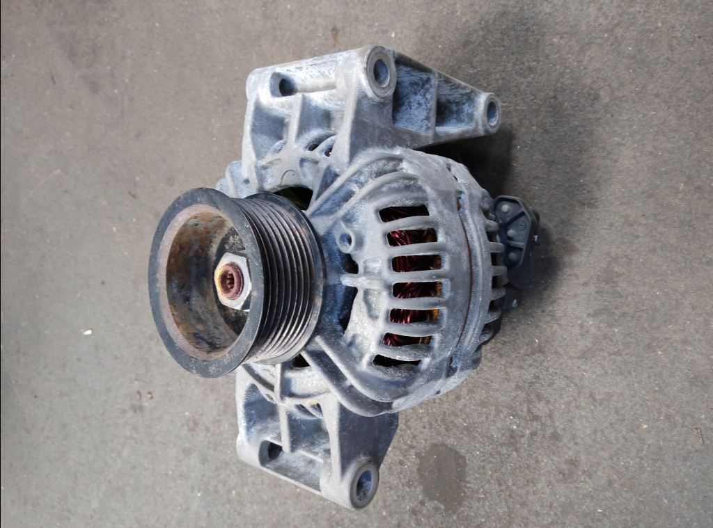 piece_DAF XF460  ALTERNATEUR 1976289
