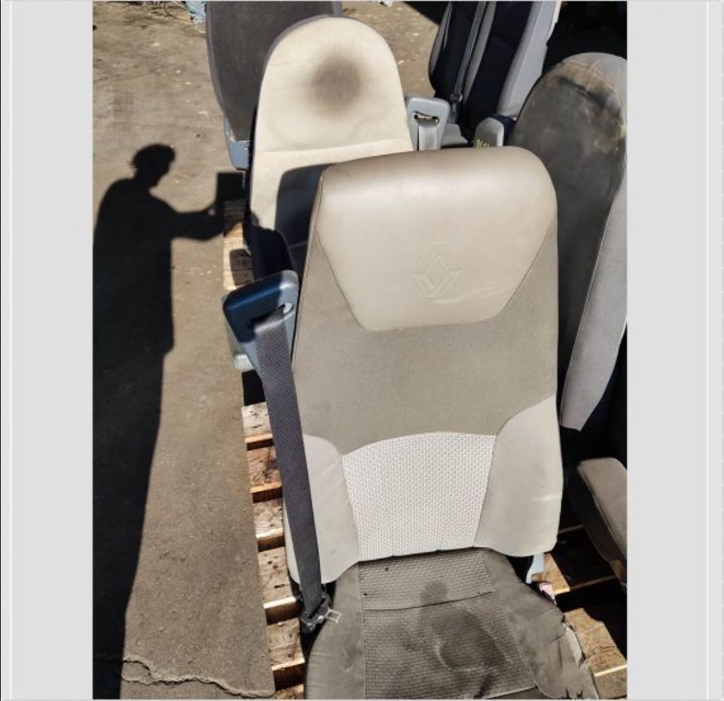 piece_RENAULT PREMIUM  SIEGE AVANT DROIT