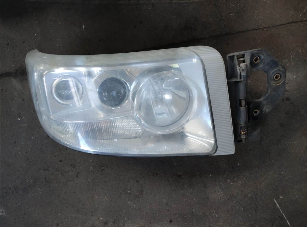 piece_RENAULT PREMIUM  PHARE DROIT 7482588692